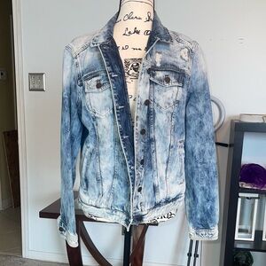 Express Jeans Distressed Blue Denim Jacket in EUC size Large
